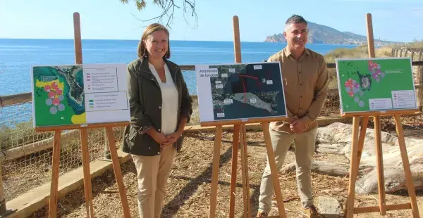 El Ayuntamiento de Altea y Redeia colaboran para ampliar los fondeos ecológicos en la bahía y reforzar la protección de la posidonia
