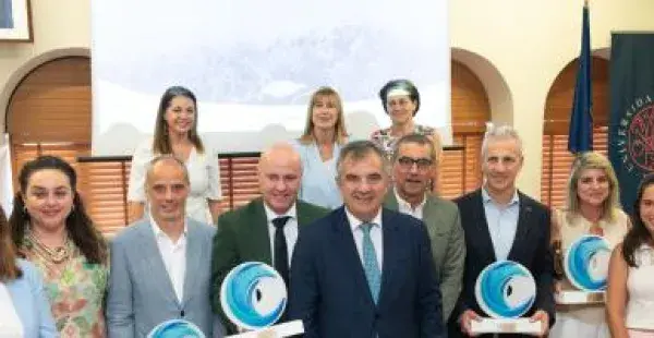 La Cátedra Carbono azul de la UMU premia el Bosque Marino de Pollença (Mallorca) 